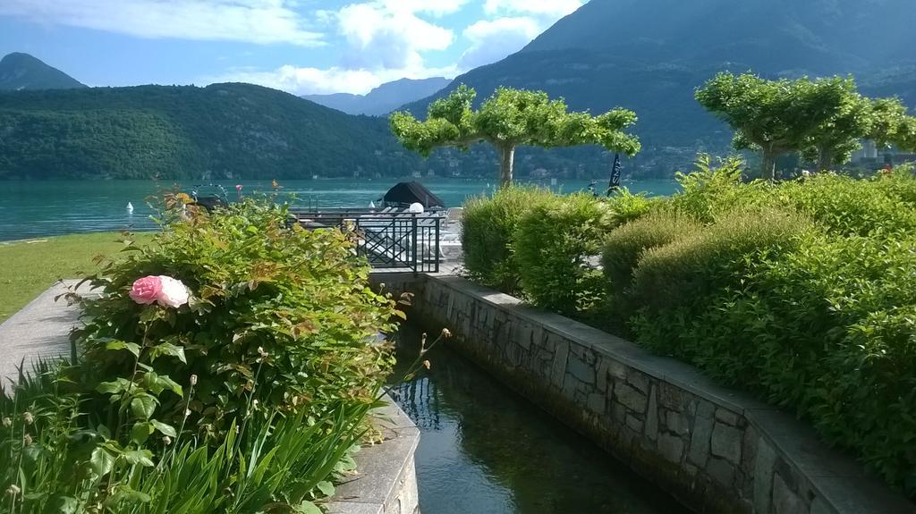 Studio les Pieds dans L'eau Duingt Esterno foto