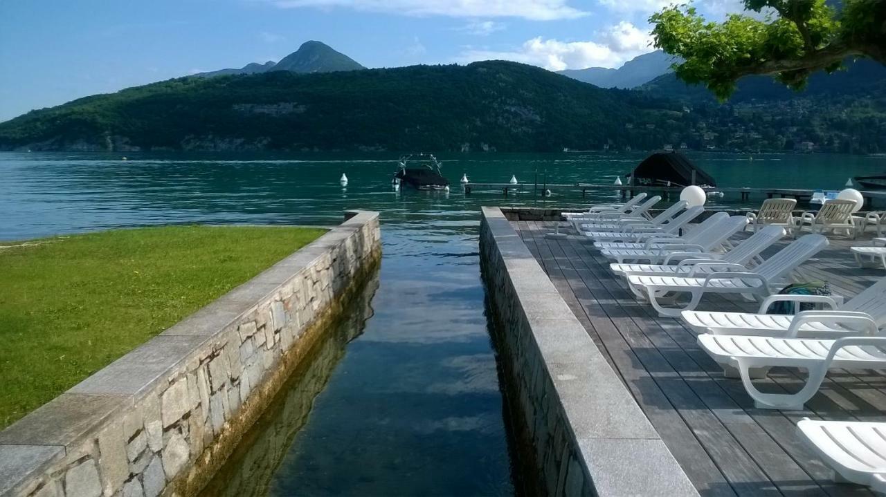 Appartamento Studio les Pieds dans L'eau Duingt Esterno foto